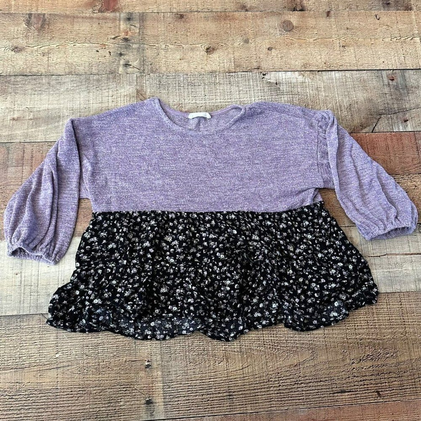 Oddy heather purple and black with floral print half sleeve blouse girl\'s 8 Oddy heather purple and black with floral print half sleeve blouse girl\'s 8