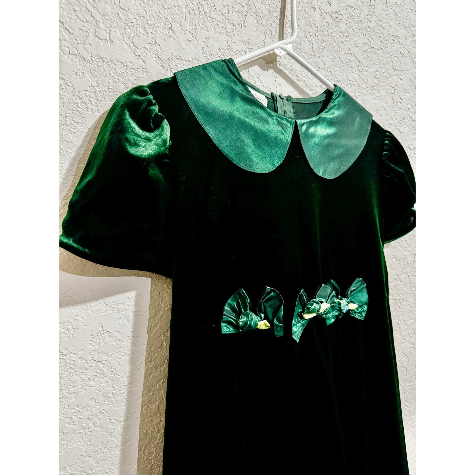 Vintage Bonnie Jean Girls 18 Green Velvet Christmas Dress Peter Pan Collar USA