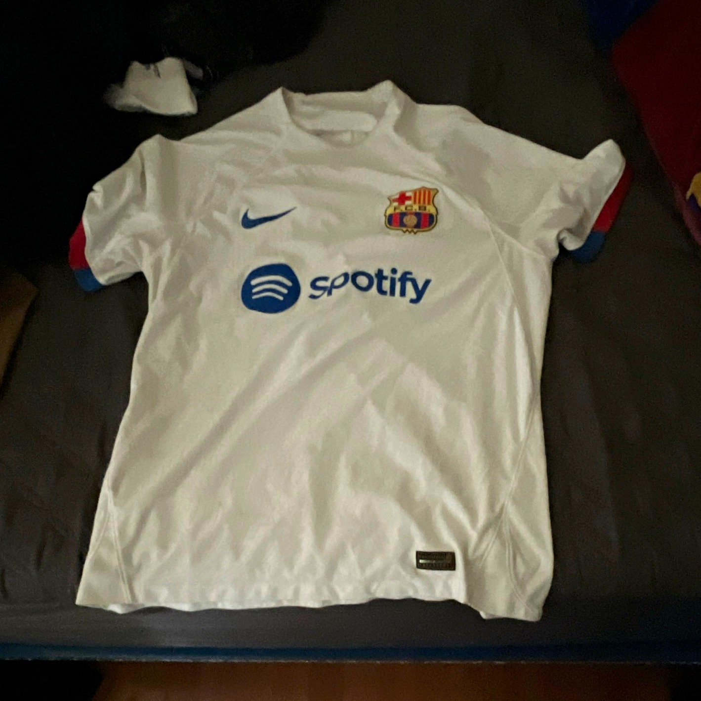 Nike FC Barcelona Soccer Jersey White Dri-FIT ADV Spotify UNHCR ACNUR Nike FC Barcelona Soccer Jersey White Dri-FIT ADV Spotify UNHCR ACNUR