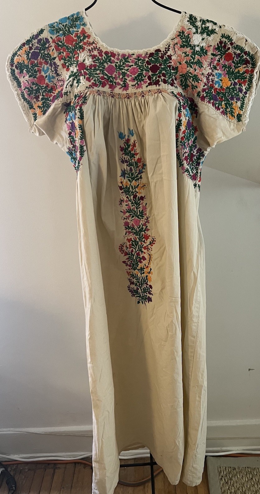 Beautiful 1970s Cream Oaxaca Mexican Dress Multi Embroidery And Crochet SM