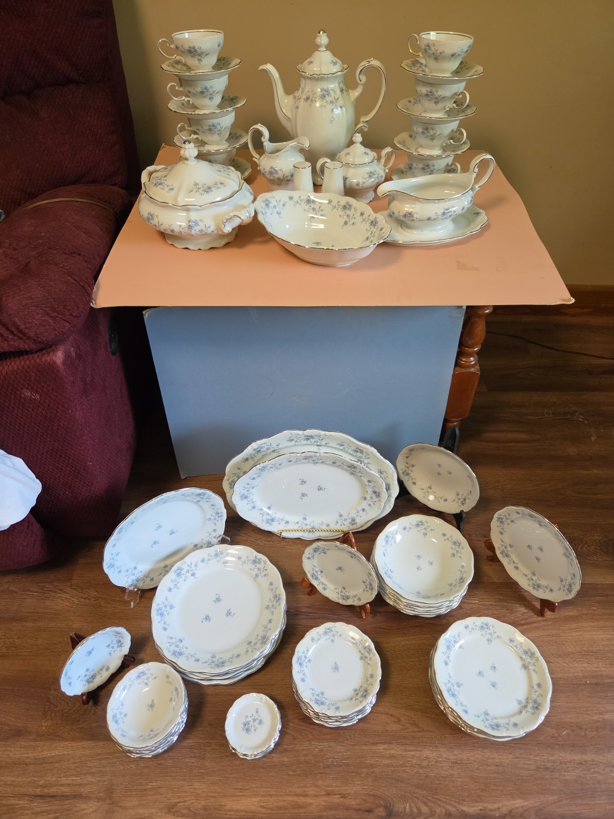 VTG 82 Piece Set Johann Haviland Bavaria Blue Garland China; Setting For 8 Plus.