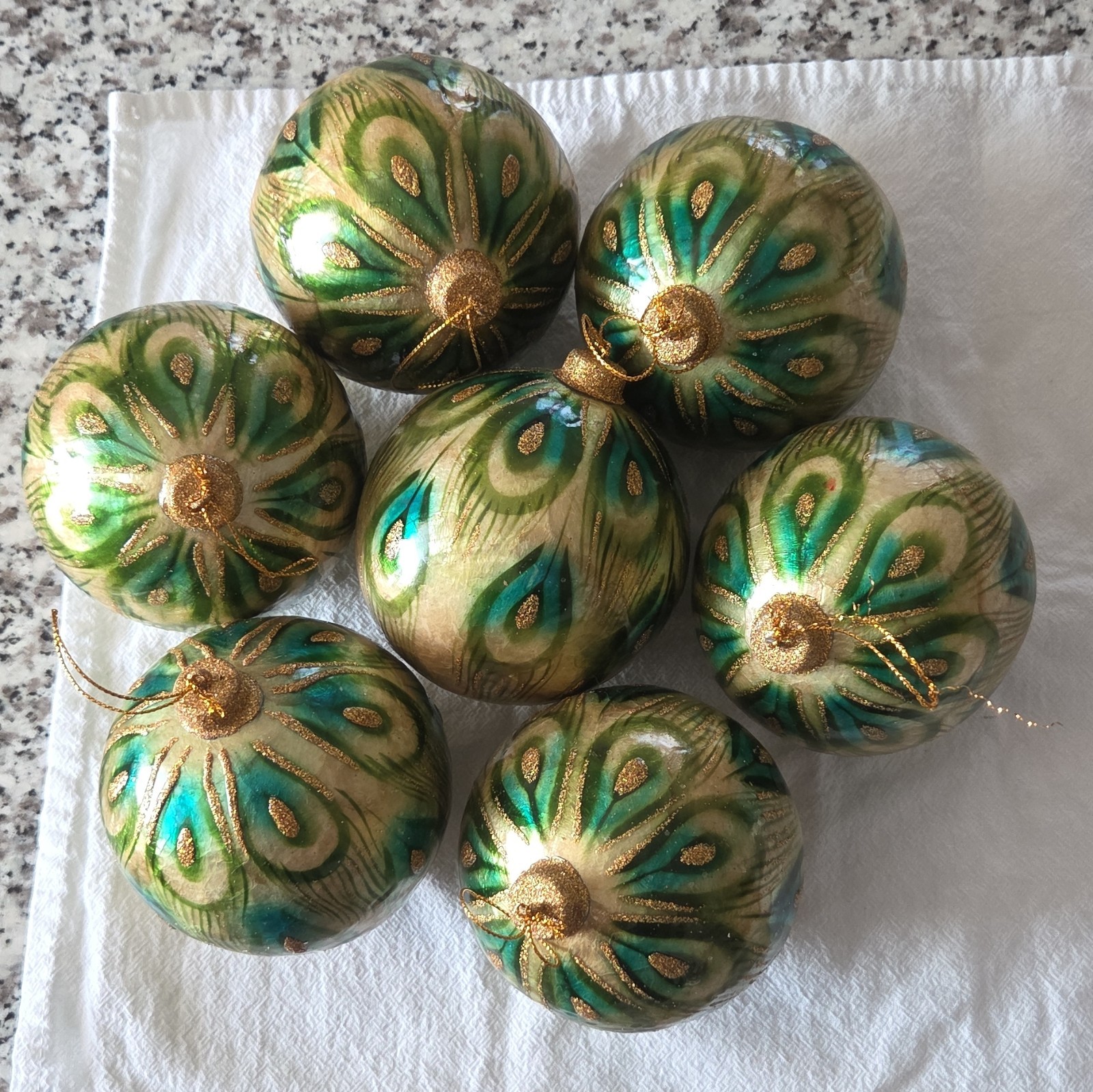 Vintage: Pier 1 Set of 7 Peacock Feather Capiz Christmas Ornaments