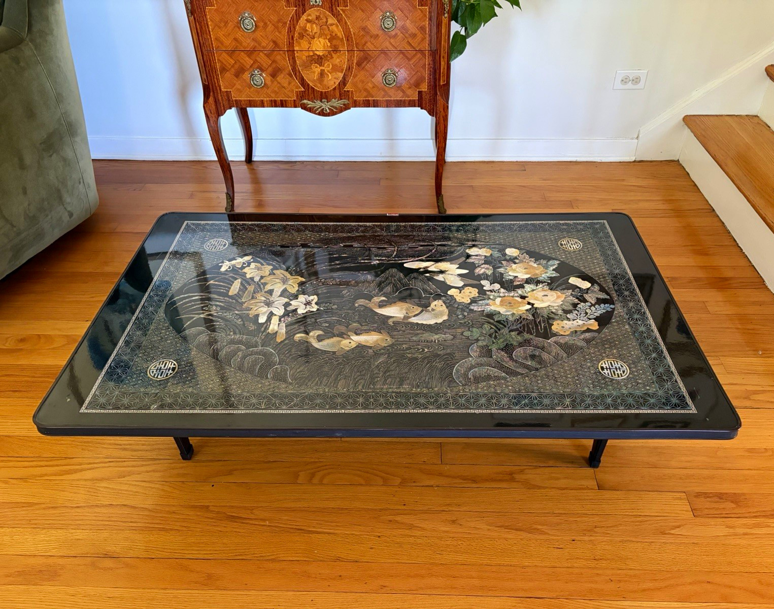 Korean Chinoiserie Black Lacquer Screen Print Inlay Low Folding Tea Table MCM Korean Chinoiserie Black Lacquer Screen Print Inlay Low Folding Tea Table MCM