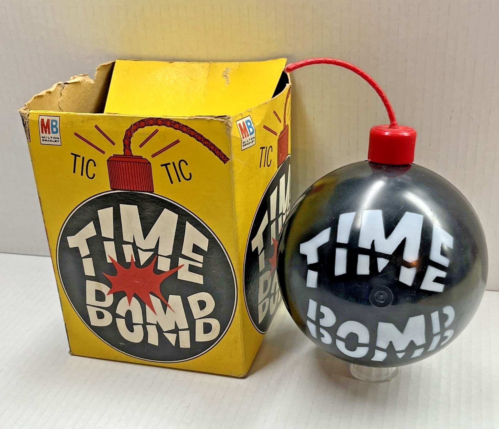 1965 Milton Bradley Time Bomb Action Game Works Clean MB 1965 Milton Bradley Time Bomb Action Game Works Clean MB