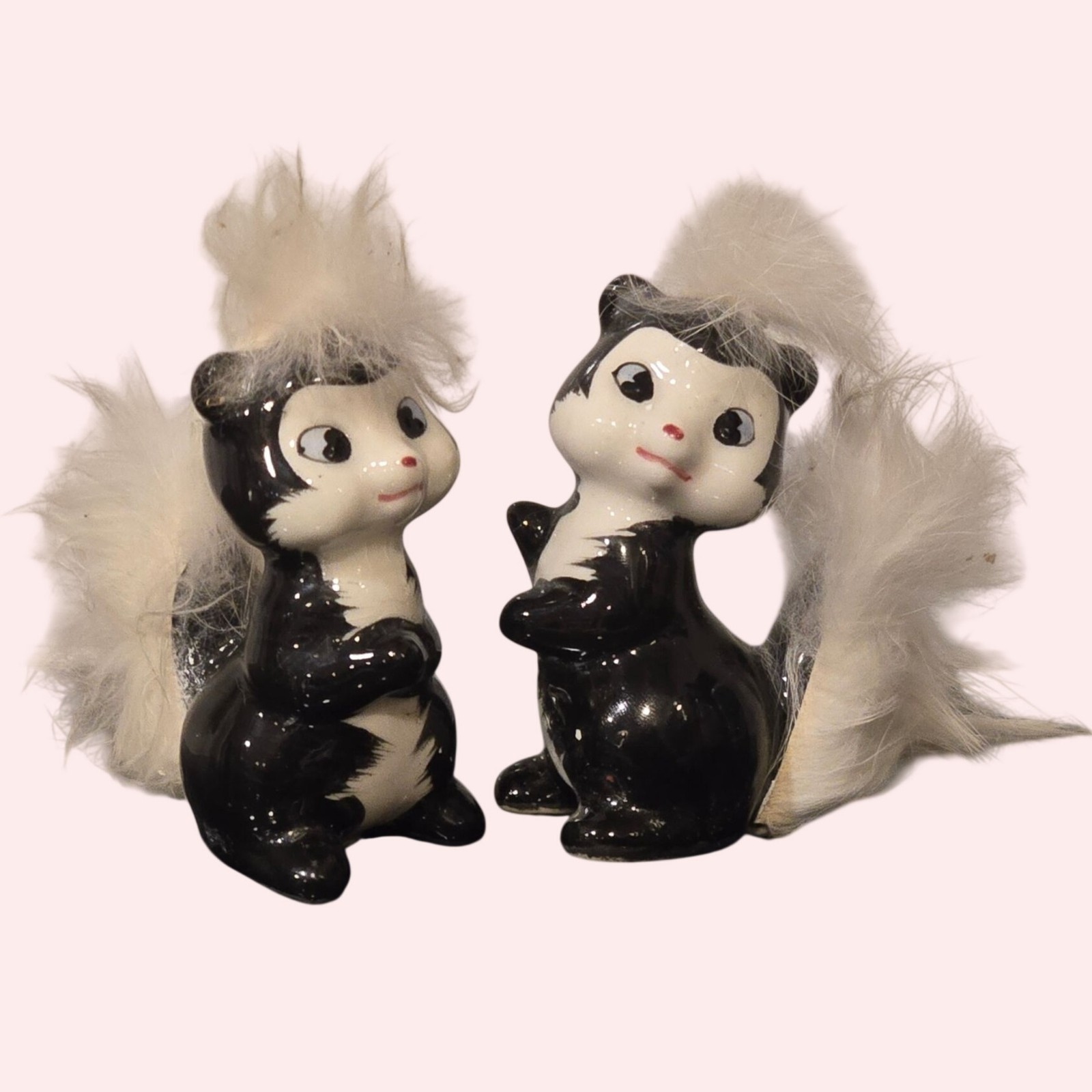 Vtg Enesco Anthropomorphic Skunk Salt Pepper Shakers Fur Head Tail Japan 1950s Vtg Enesco Anthropomorphic Skunk Salt Pepper Shakers Fur Head Tail Japan 1950s