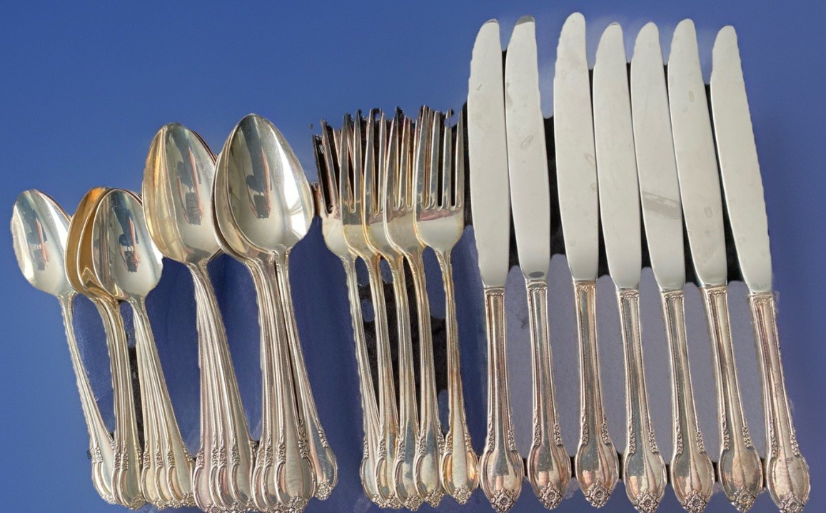Vtg 1847 Rogers Bros IS ‘Remembrance’ Pattern 1948 Silverplate Flatware 20 Pcs