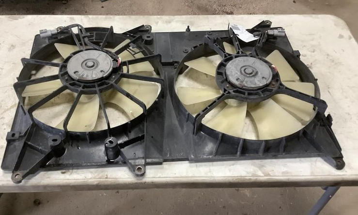 2001-2007 Toyota Highlander Electric Cooling Fan Assembly