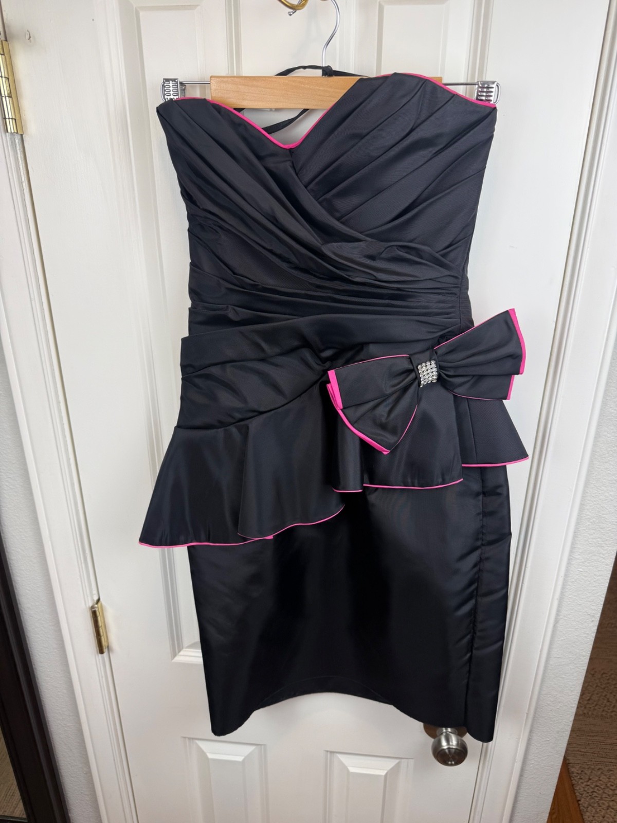 Vintage 80s Black & Hot Pink Strapless Bow Peplum Prom Party Dress Halloween