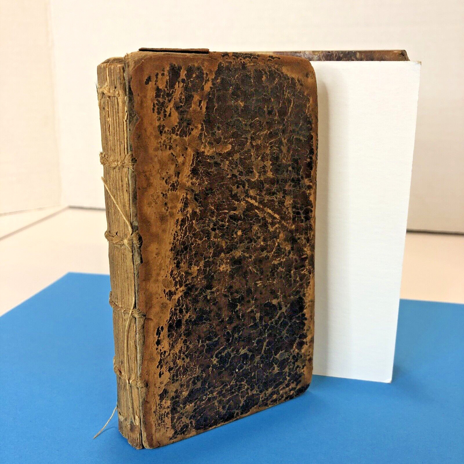 1679 - Remarques Sur L\'Estat Des Provinces Unies Des Pais Bas - Leather Bound