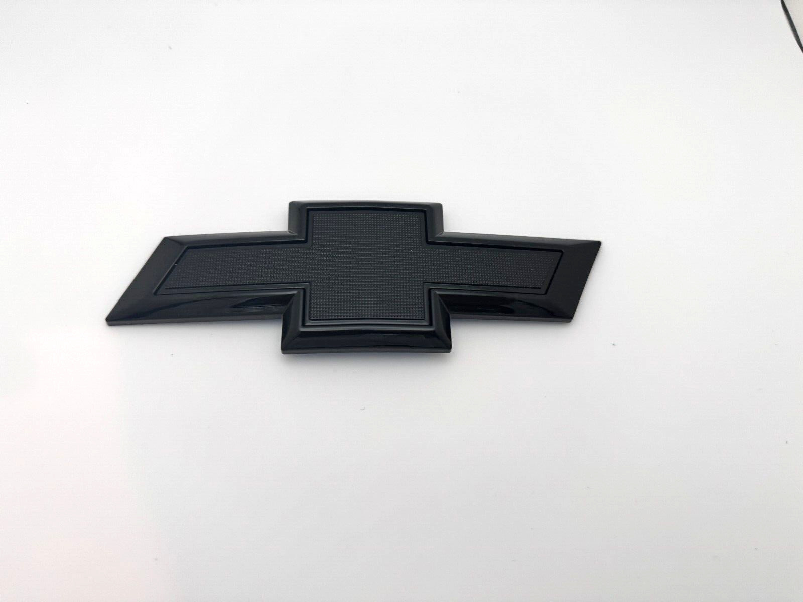 For 2016-2024 Chevy Chevrolet Camaro Rear tailgate Bowtie Blackout Emblem For 2016-2024 Chevy Chevrolet Camaro Rear tailgate Bowtie Blackout Emblem