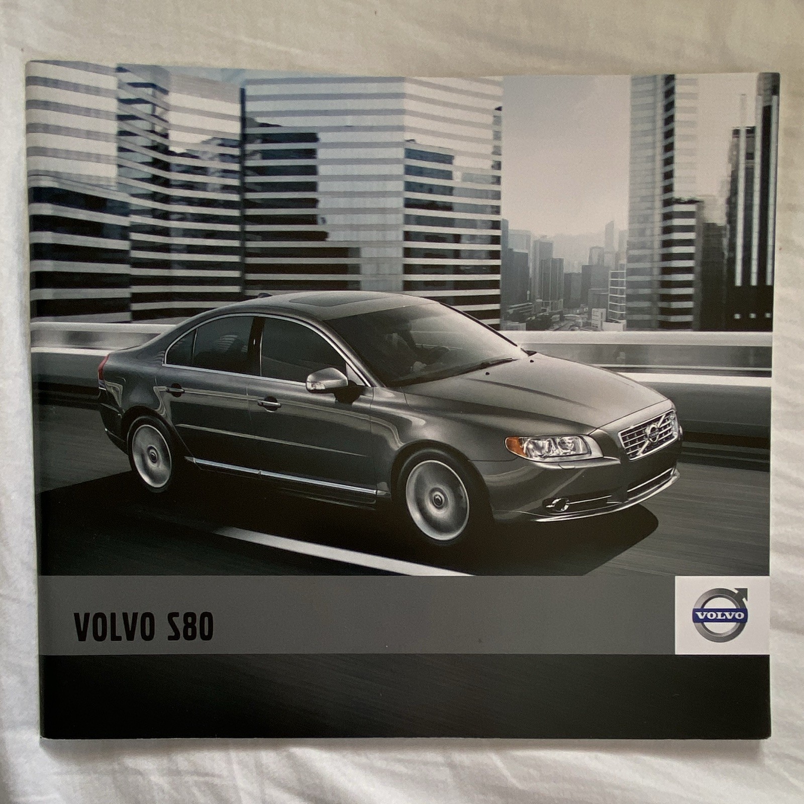 2010 Volvo S80 Sales Brochure 48 Page, Great Shape