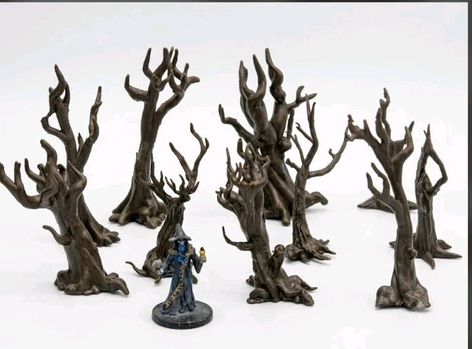 11 Dead Trees Scatter Terrain Warhammer  D&D Miniature Mordheim Painted 32mm