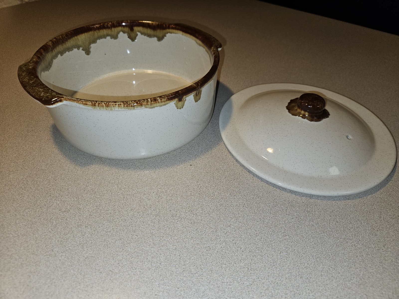 Vintage Pfaltzgraff Country Casual Covered Casserole Dish 1.5 Qt Brown Drip Lid Vintage Pfaltzgraff Country Casual Covered Casserole Dish 1.5 Qt Brown Drip Lid
