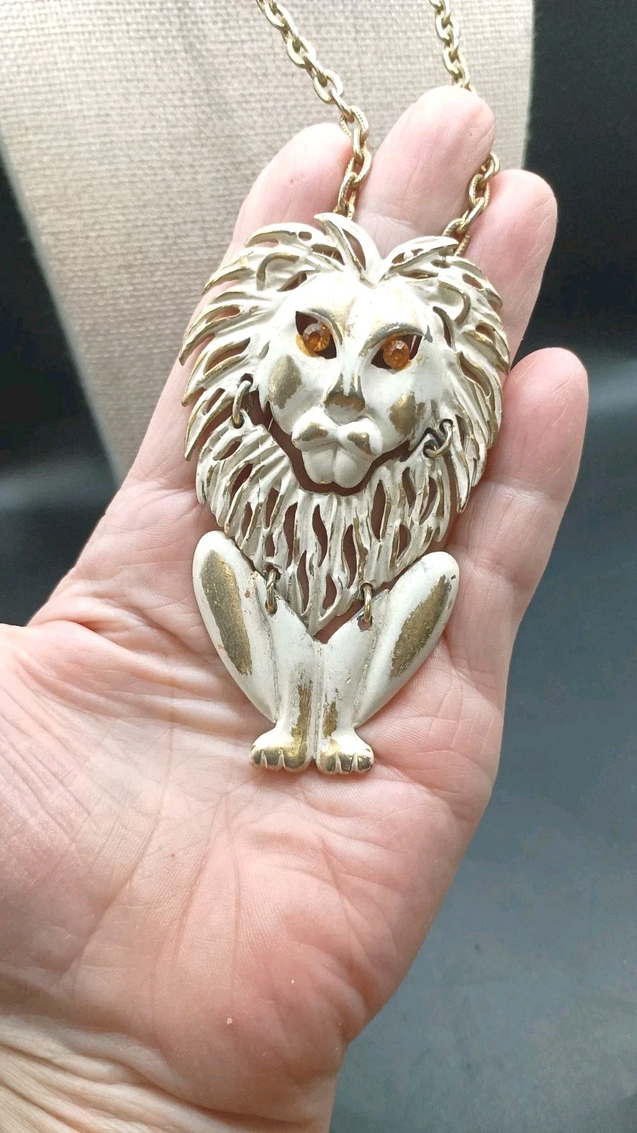 Vintage Lion Pendant Necklace Leo Large Articulated White Gold Tone Animal Vintage Lion Pendant Necklace Leo Large Articulated White Gold Tone Animal