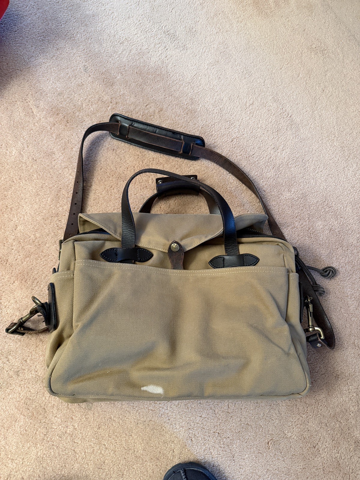Filson Padded Computer Bag 258 Saddle Bridle Leather Messenger Carry-On Laptop Filson Padded Computer Bag 258 Saddle Bridle Leather Messenger Carry-On Laptop