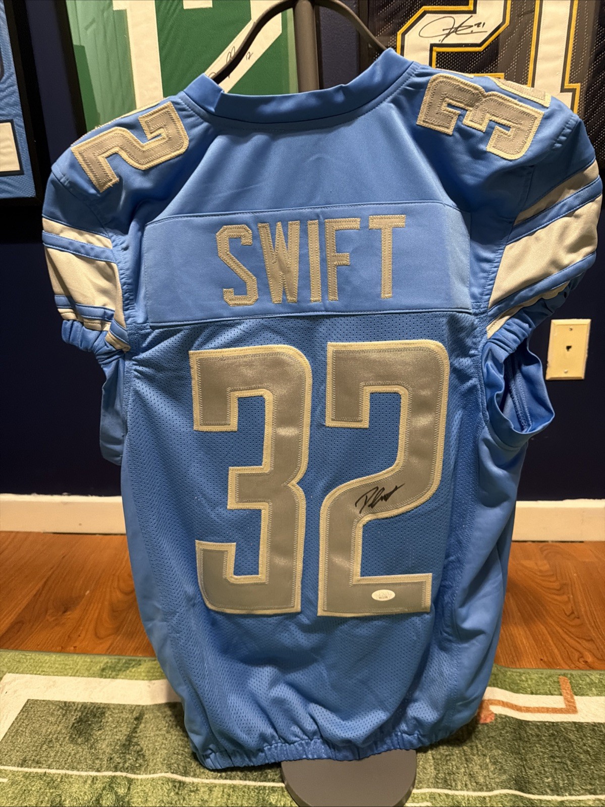 Autographed D'Andre Swift Detroit Lions custom football jersey JSA Certified