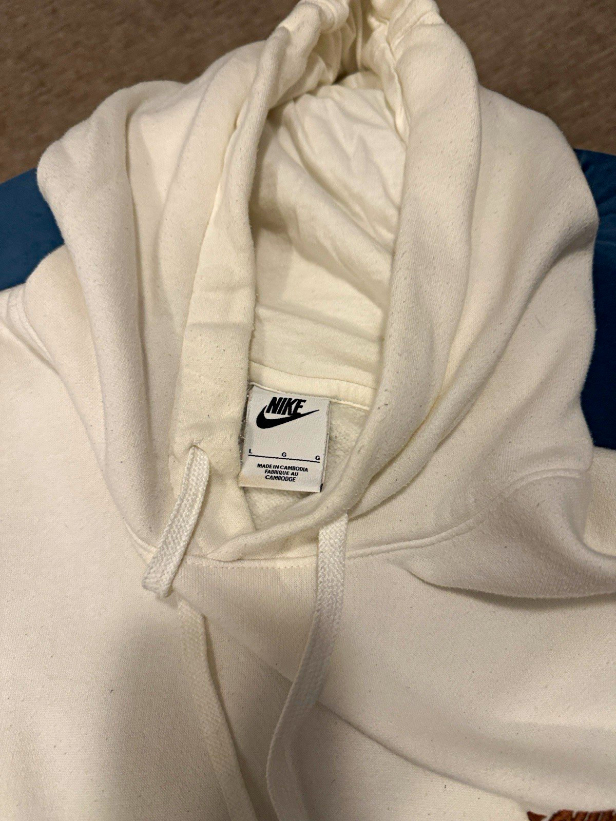 Nike Men’s White Pullover Hoodie Fleece Cotton Regular Fit Size L Nike Men’s White Pullover Hoodie Fleece Cotton Regular Fit Size L