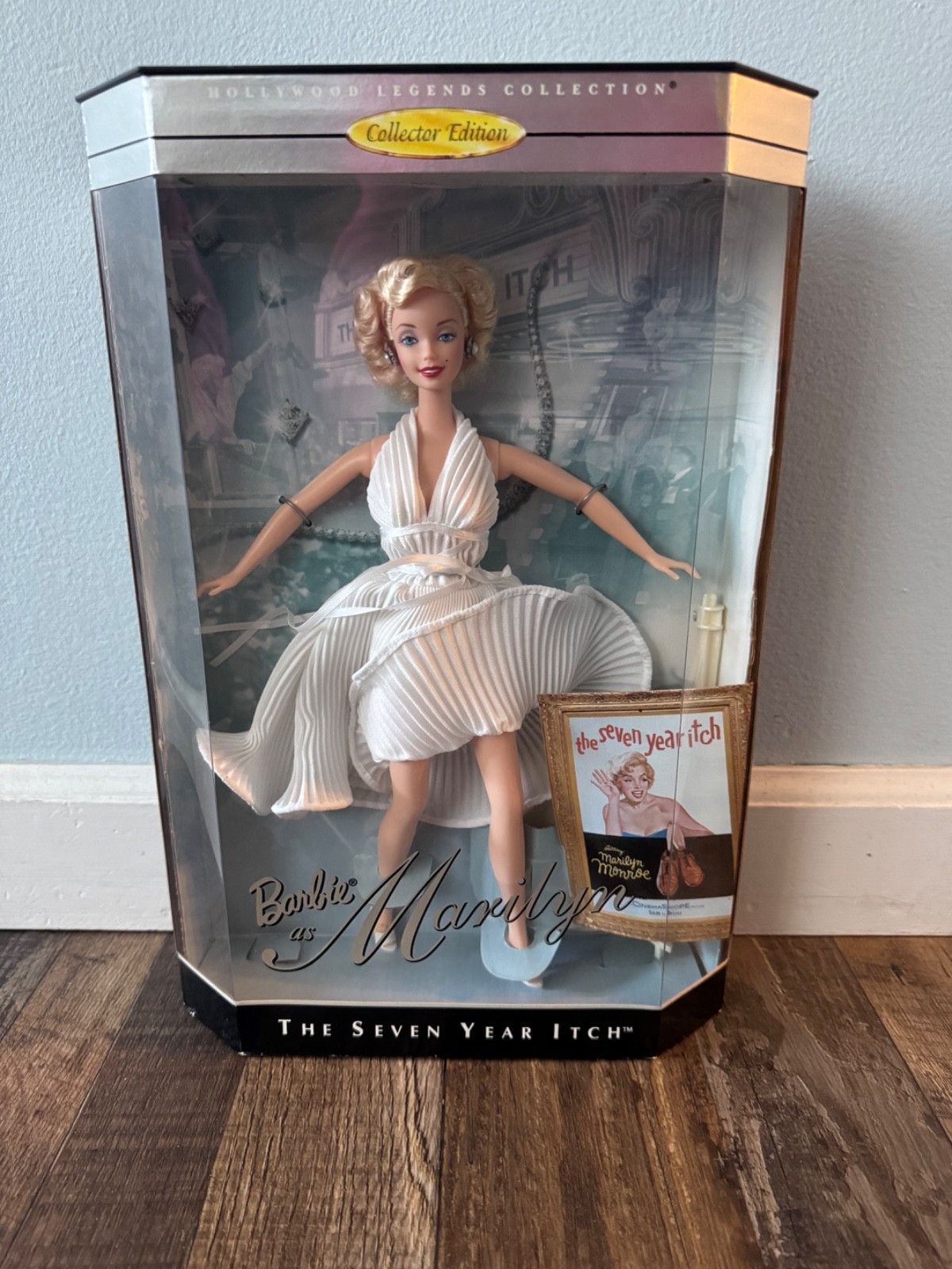 Barbie as Marilyn Monroe The Seven Year Itch #17155 Hollywood Legends Collection Barbie as Marilyn Monroe The Seven Year Itch #17155 Hollywood Legends Collection
