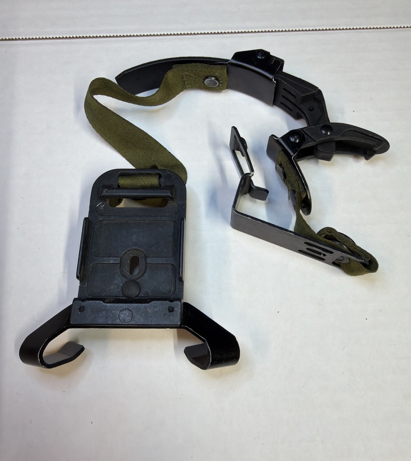 USGI Ratcheting NVG PASGT Helmet Mount Harness Assembly USGI Ratcheting NVG PASGT Helmet Mount Harness Assembly