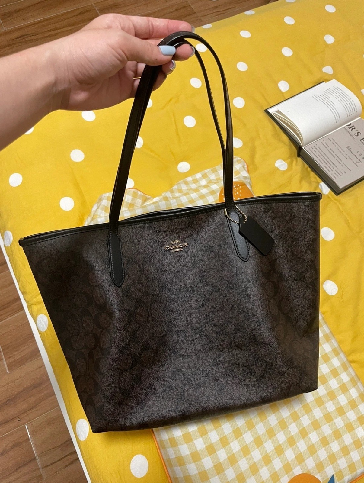 Second-hand Coach City tote bag CDX82 - in perfect condition