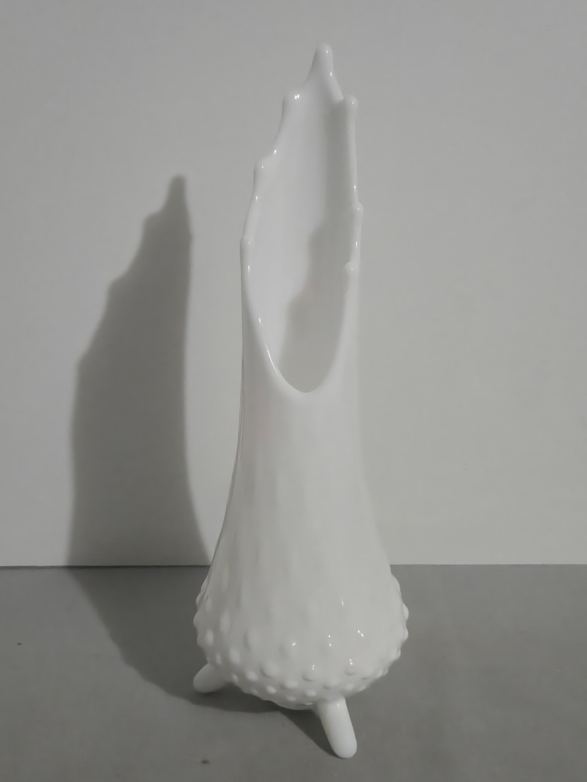 Vintage L.E. Smith White Milk Swung Vase hobnail 3 toed 11 in READ