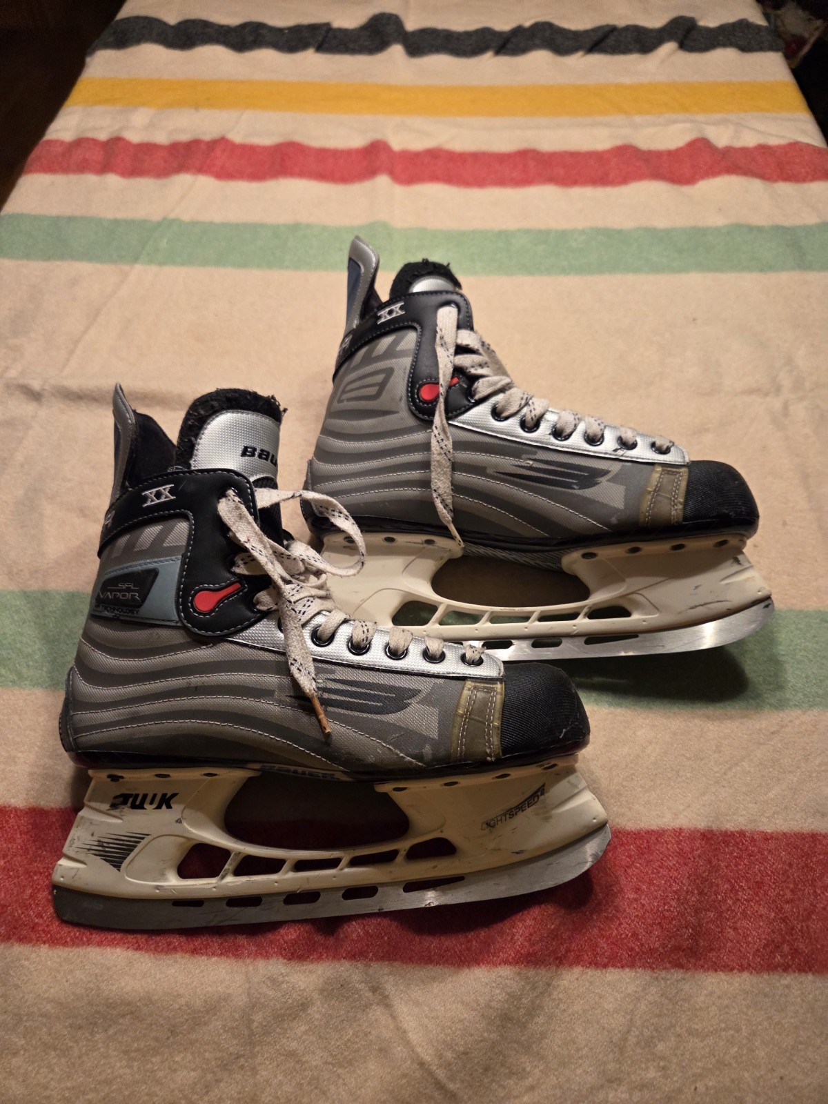 Bauer Vapor XX Hockey Skates Size 9.5, Excellent Condition