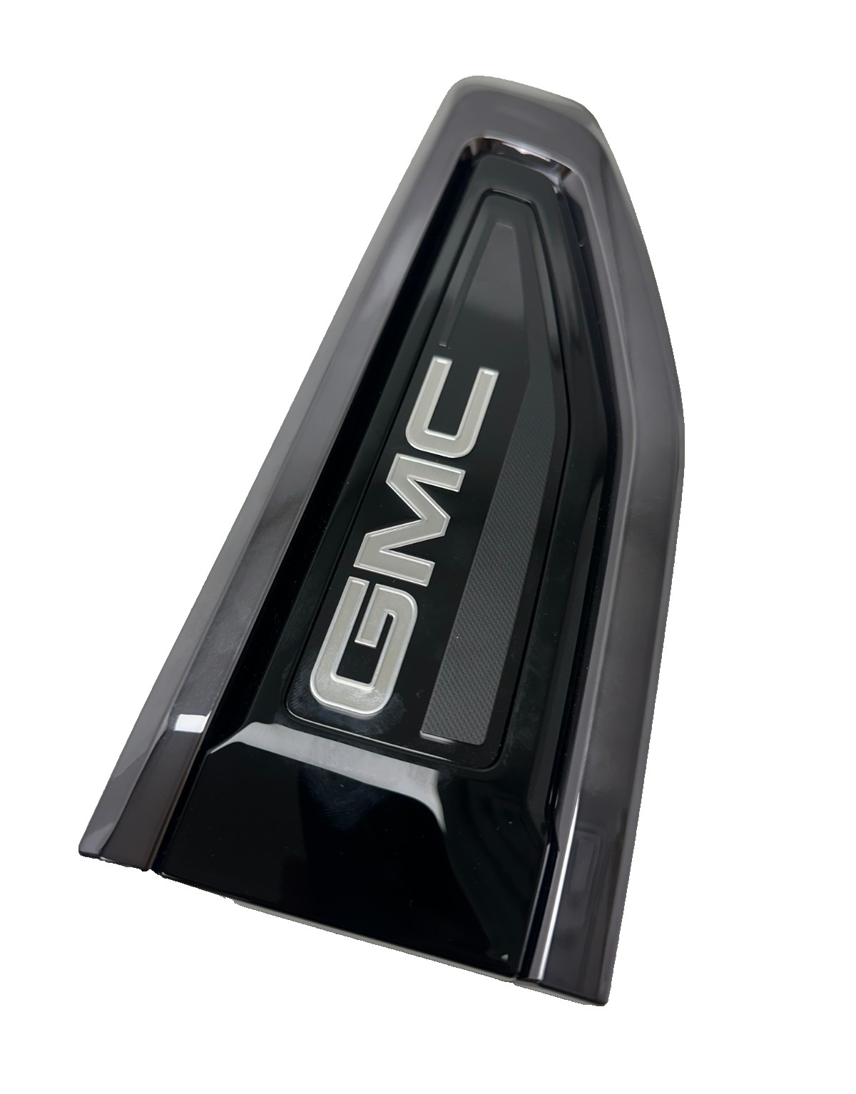 OEM  2021-2023 GMC Yukon Tinted Chrome Fender Ornamentation Vent Badge RH Side