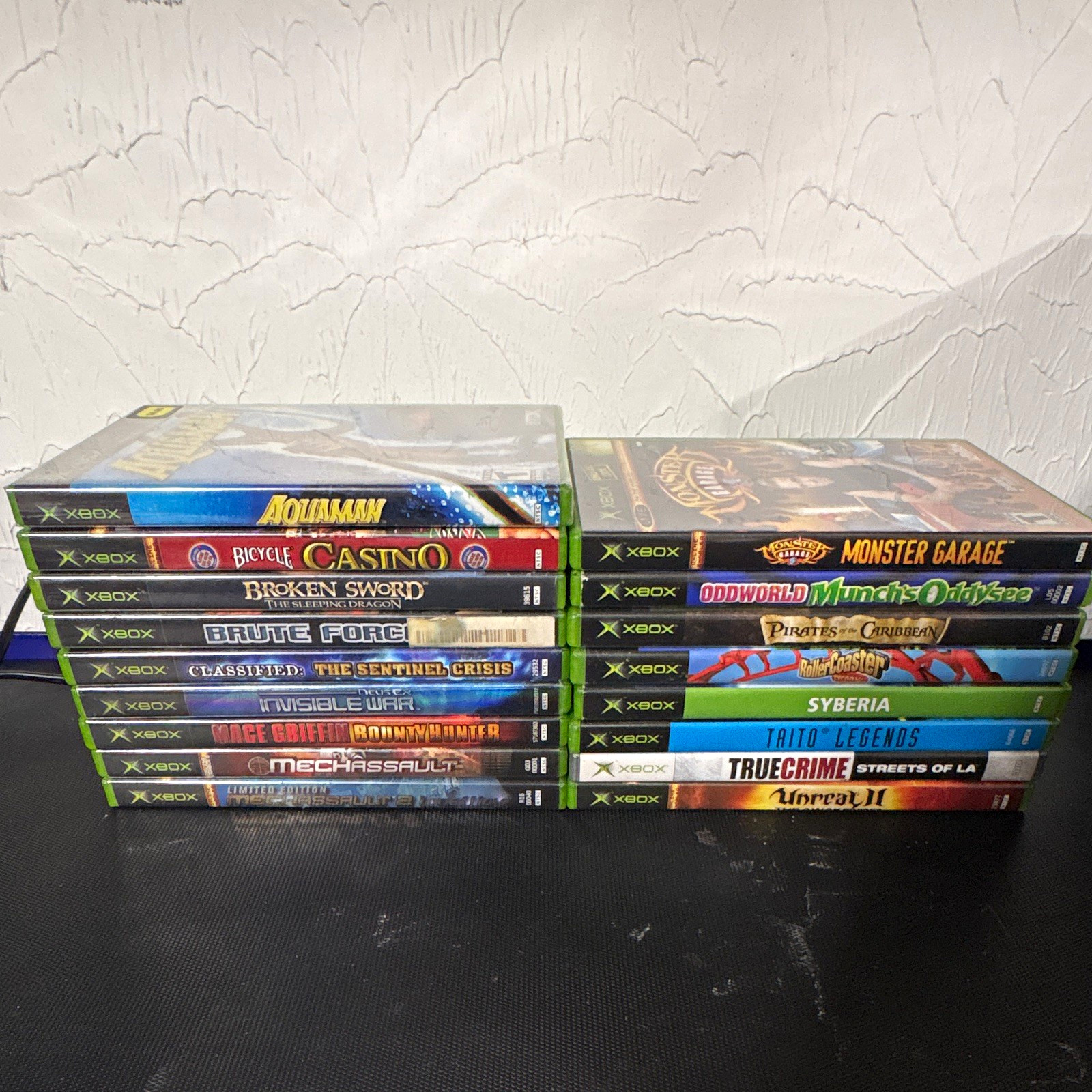 Microsoft Original Xbox 17-Game Lot w/ Cases Aquaman, Oddworld, True Crime Microsoft Original Xbox 17-Game Lot w/ Cases Aquaman, Oddworld, True Crime