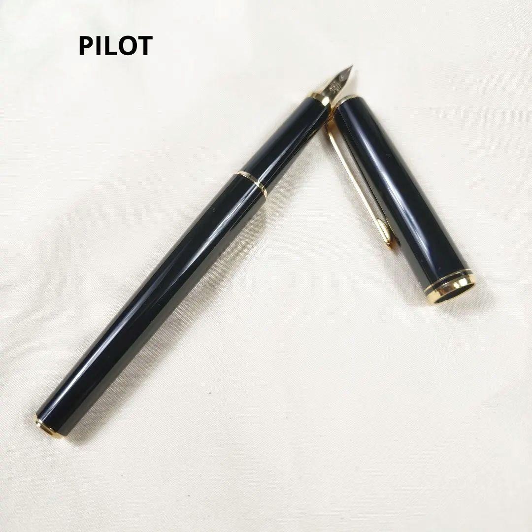 Vintage Pilot Fountain Pen Black Gold Trim 14K 585 Solid Gold Nib F Fine Japan