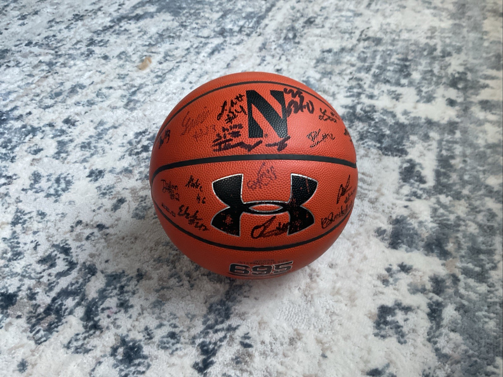 CRAZY DEAL Northwestern Ball Signed By Basically Everyone On The Team CRAZY DEAL Northwestern Ball Signed By Basically Everyone On The Team