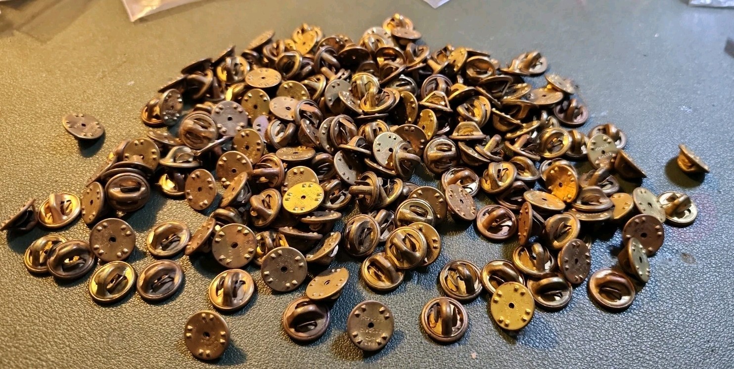 WWII-1950's Army, Navy, USMC Brass Clutchbacks Lot Of 20- PATENT NOS DI DUI CB WWII-1950's Army, Navy, USMC Brass Clutchbacks Lot Of 20- PATENT NOS DI DUI CB