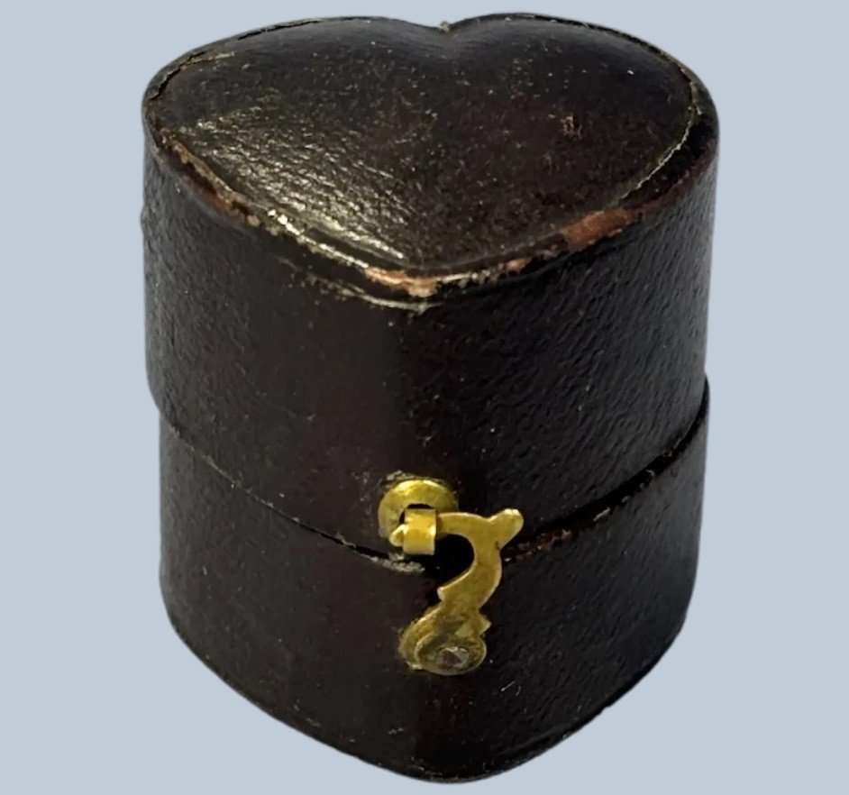 Antique Georgian Leather Heart-Shaped Ring Jewelry Box w Clasp