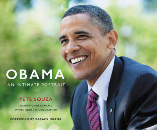 Obama: An Intimate Portrait: The Historic Presidency in Photographs - VERY GOOD Obama: An Intimate Portrait: The Historic Presidency in Photographs - VERY GOOD
