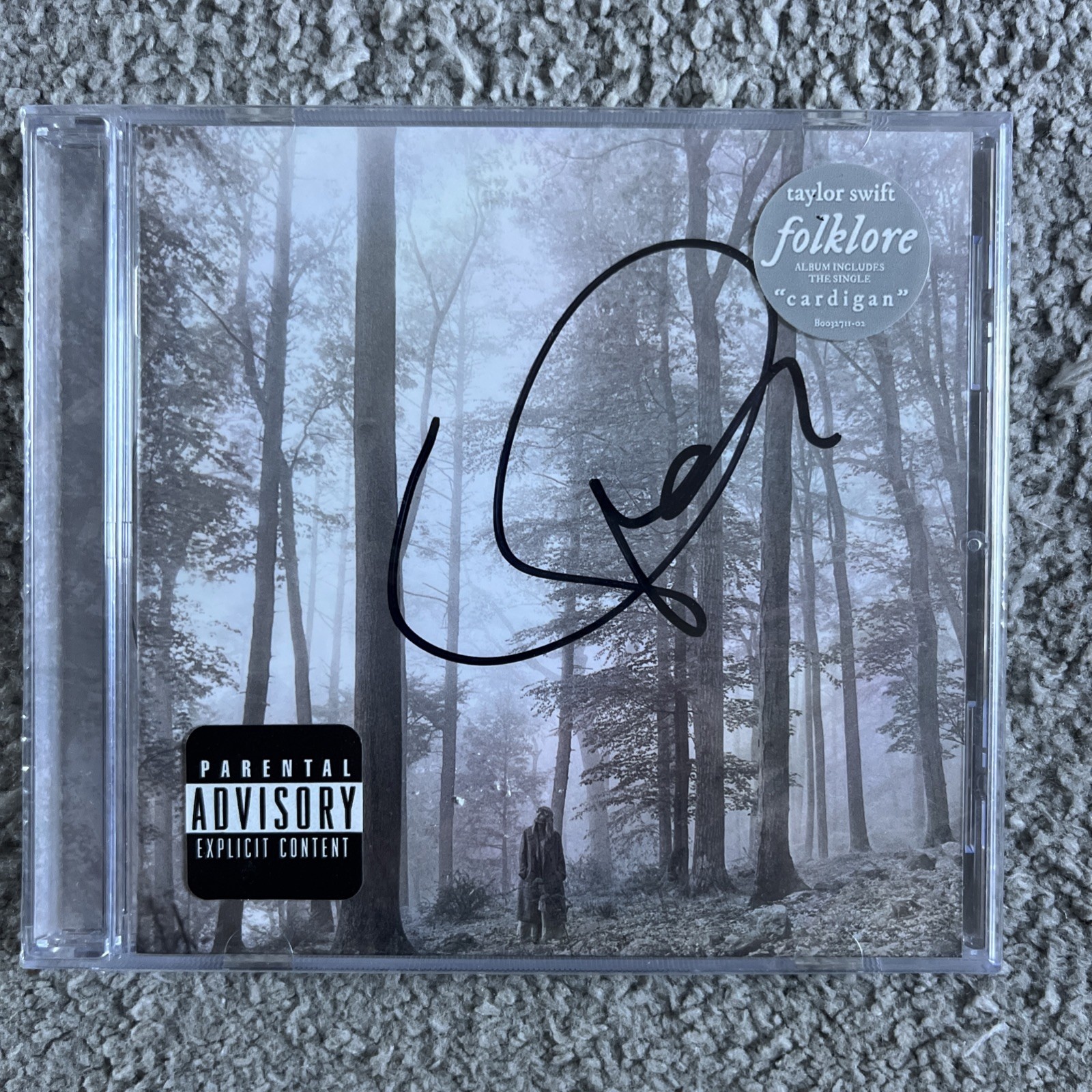 NEW RARE SEALED SIGNED Taylor Swift FOLKLORE CD NEW RARE SEALED SIGNED Taylor Swift FOLKLORE CD