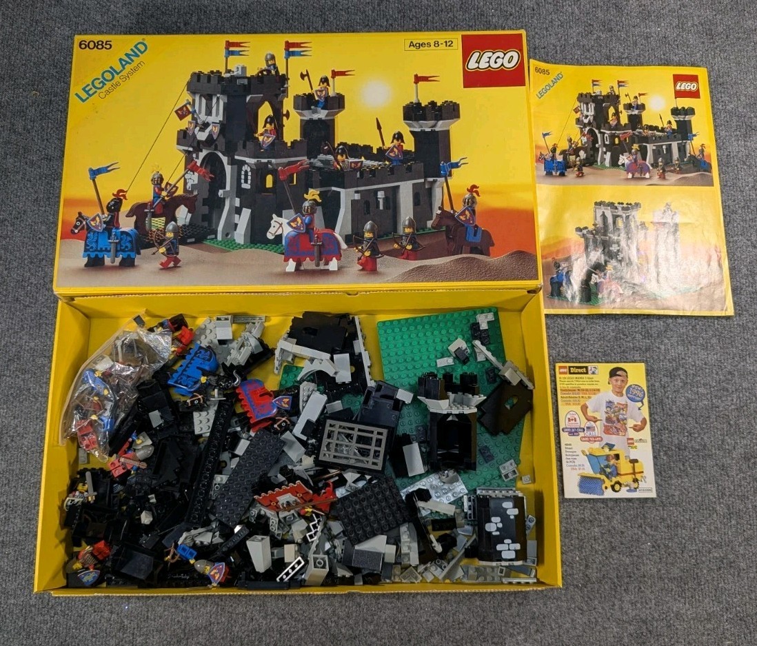 LEGO Castle: Black Monarch\'s Castle (6085) 100% Complete - Box/Instructions