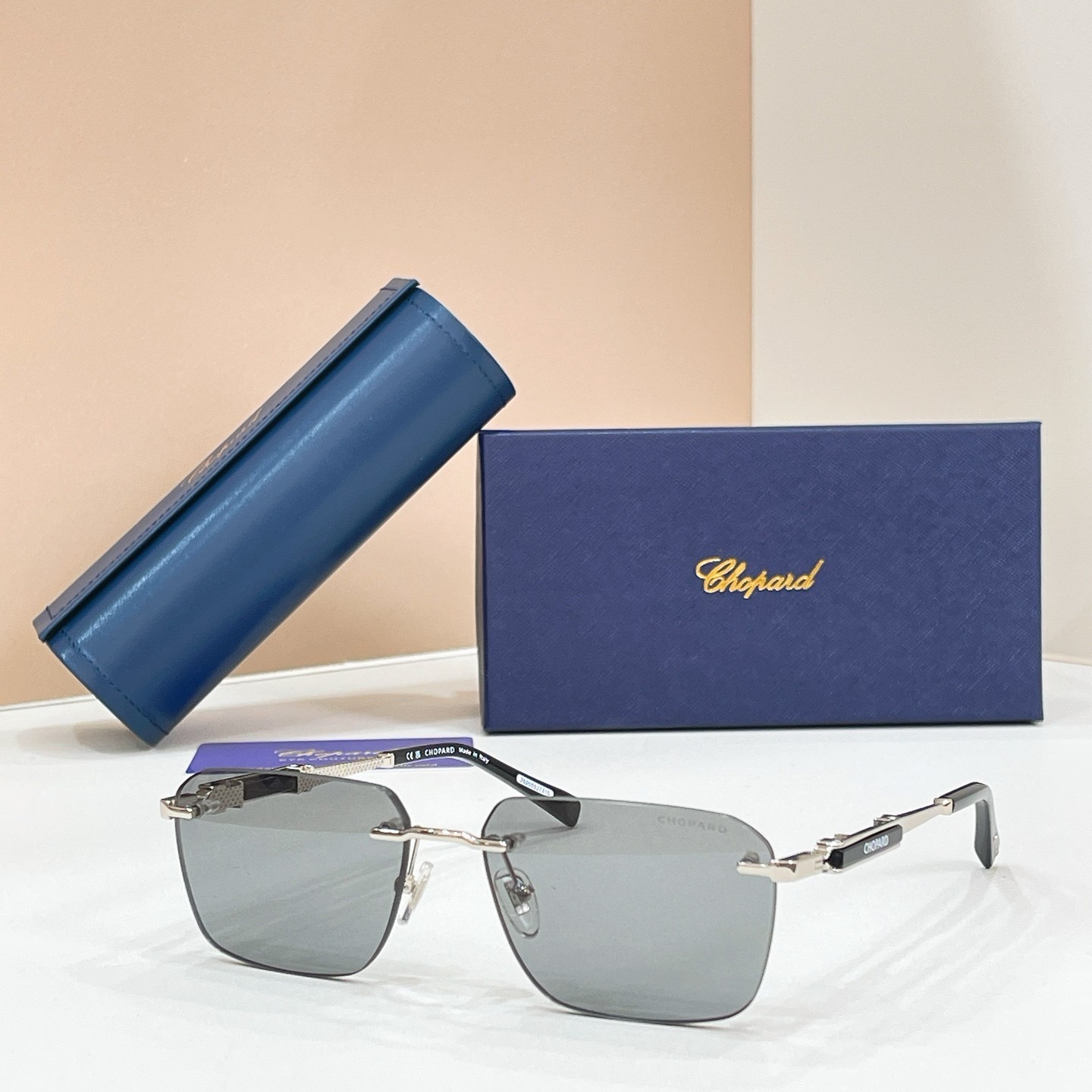 Chopard VCHL50 Sunglasses Square Frame Silver/Gray Lens 59口17-150mm Chopard VCHL50 Sunglasses Square Frame Silver/Gray Lens 59口17-150mm