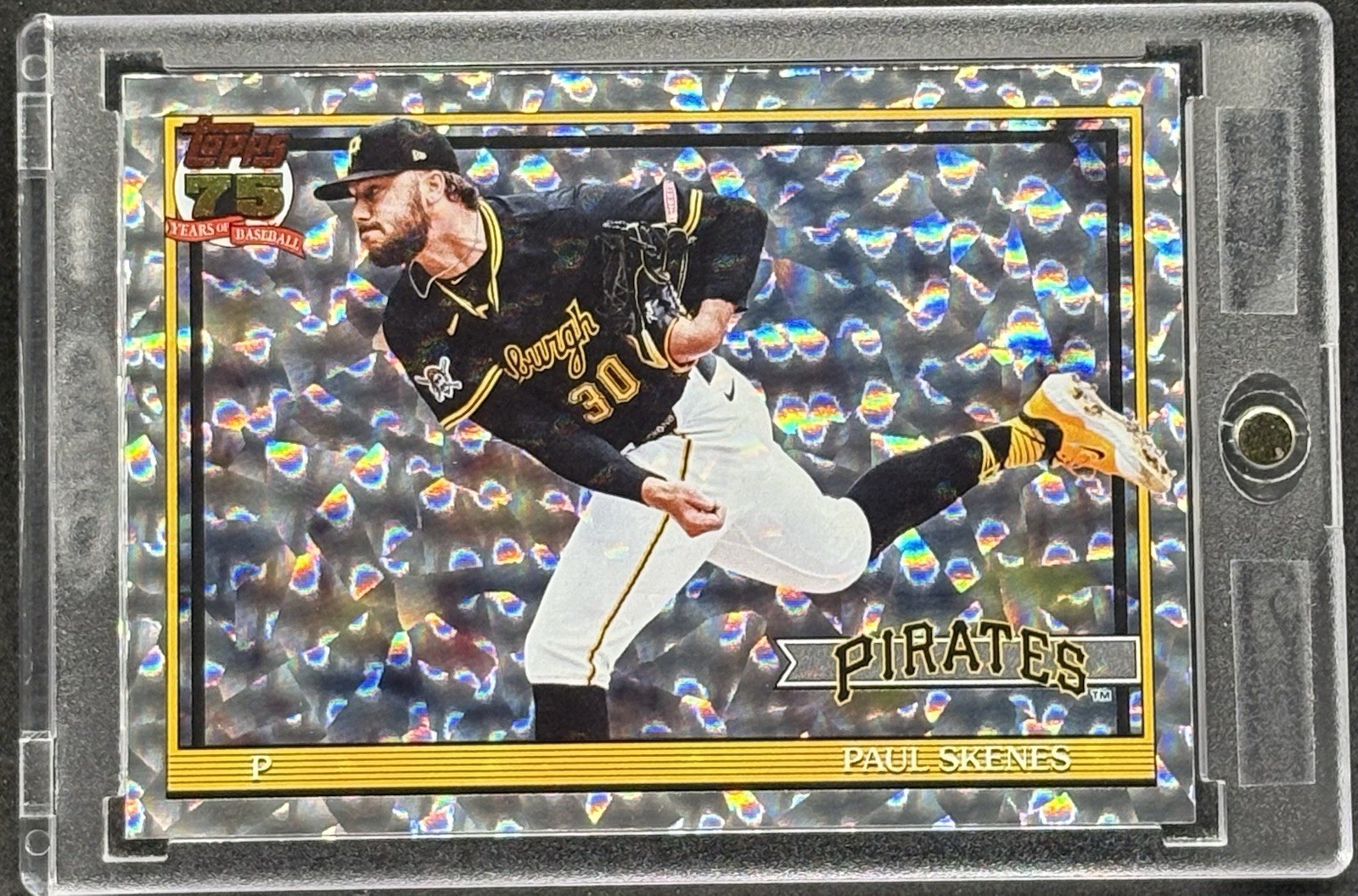 Paul Skenes RARE CRACKED ICE PITCHING REFRACTOR CARD TOPPS PIRATES ROY MINT Paul Skenes RARE CRACKED ICE PITCHING REFRACTOR CARD TOPPS PIRATES ROY MINT
