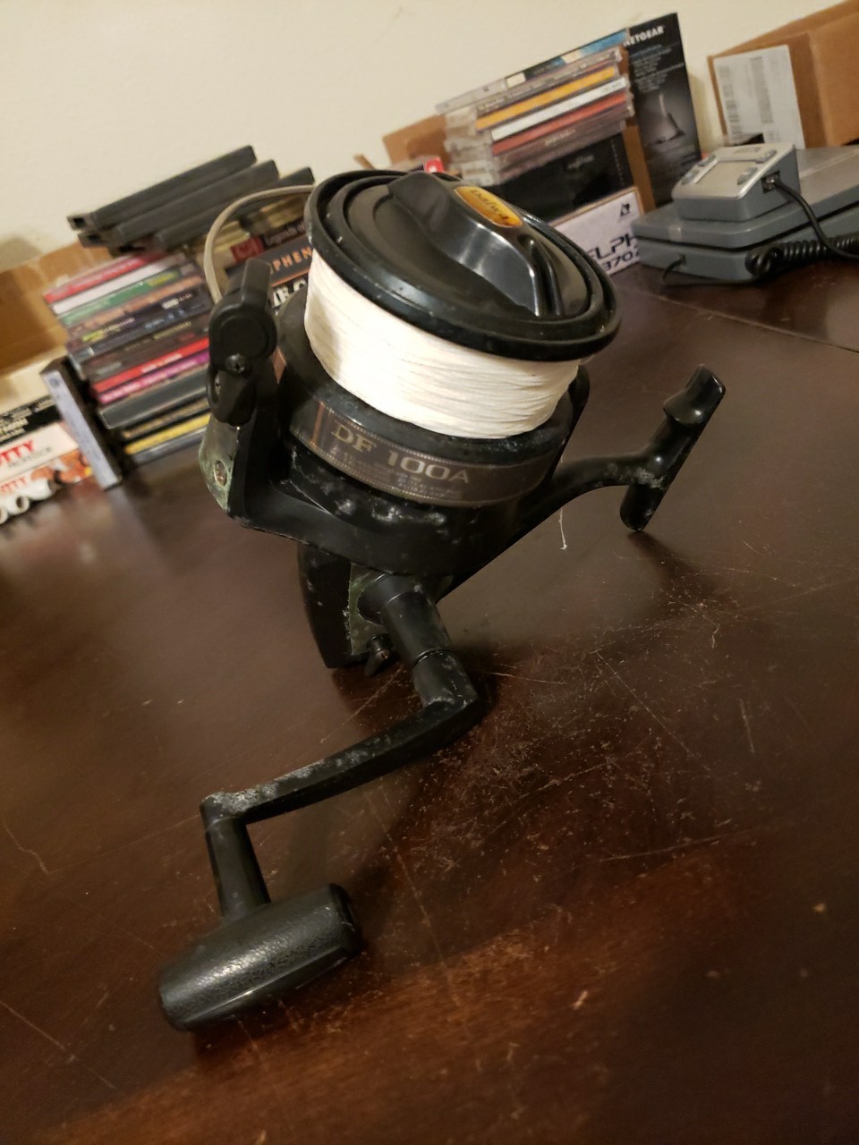 Daiwa - DF 100A - Fishing Reel - Large Fish - Pre Threaded - Black Light Rust Daiwa - DF 100A - Fishing Reel - Large Fish - Pre Threaded - Black Light Rust