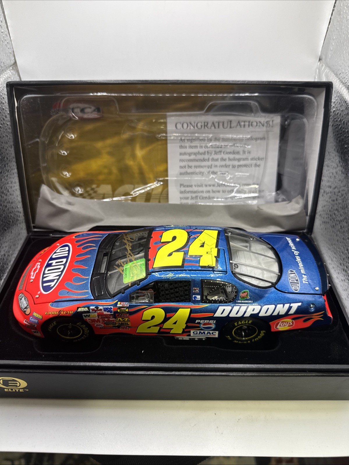 2004 JEFF GORDON DUPONT FLAMES ELITE SIGNED AUTO 1/24 DIECAST CAR W/ COA B3