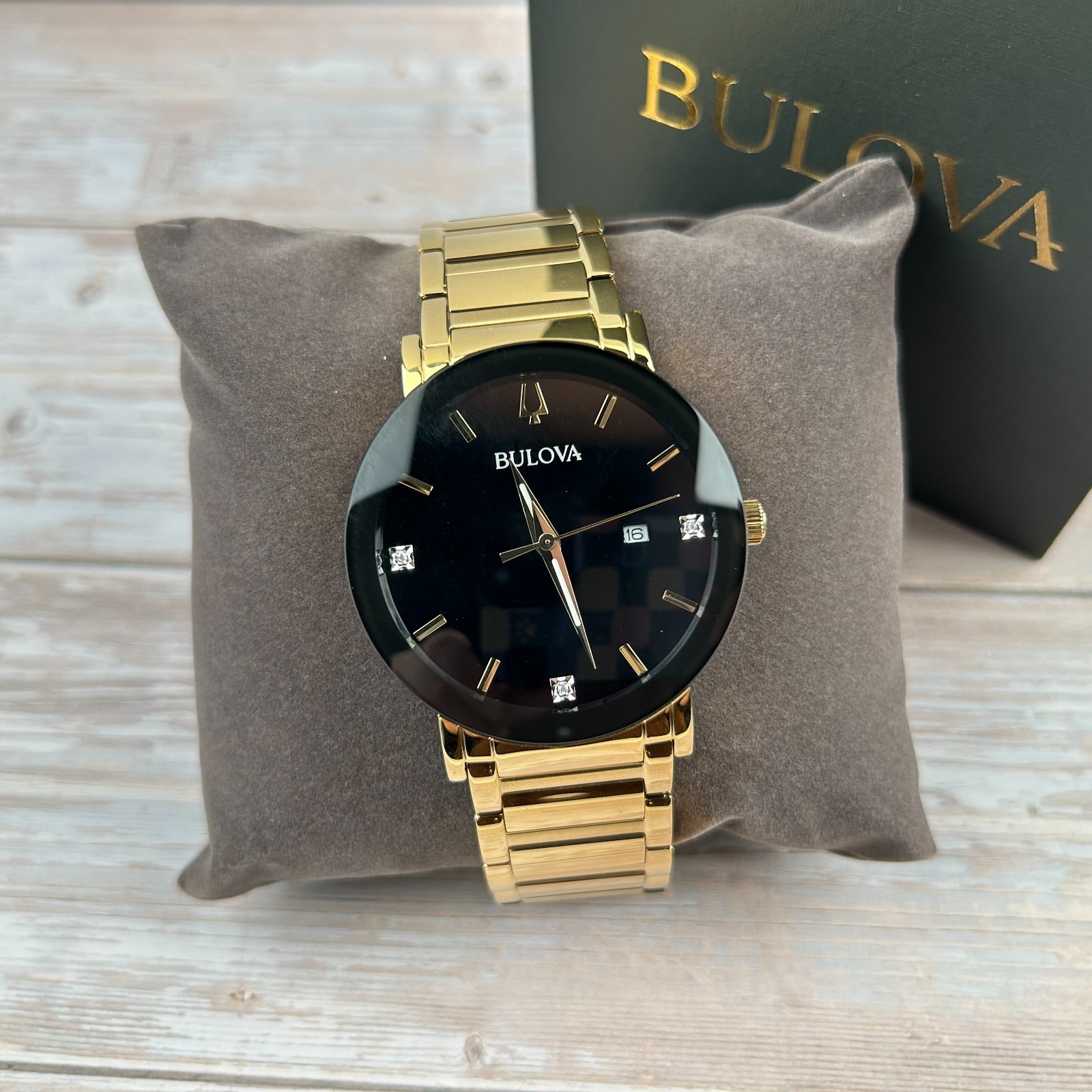 Bulova Futuro Modern 97D116 Black Dial Diamond Calendar Men's Quartz Watch 42mm