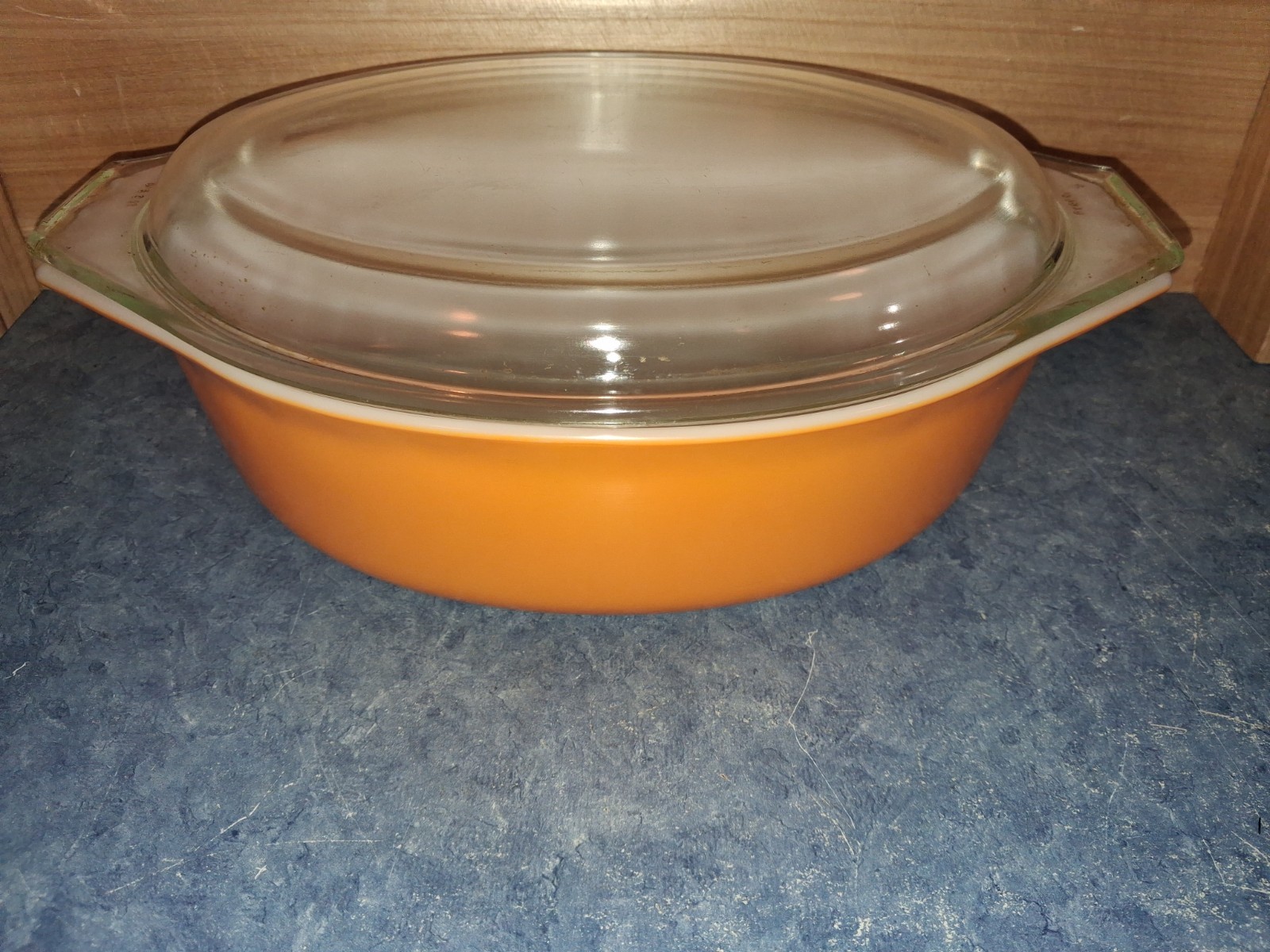 Vntg PYREX Orange Oval Casserole Dish & Lid #045 2.5 QT-Bowl Is Very Nice-Read Vntg PYREX Orange Oval Casserole Dish & Lid #045 2.5 QT-Bowl Is Very Nice-Read