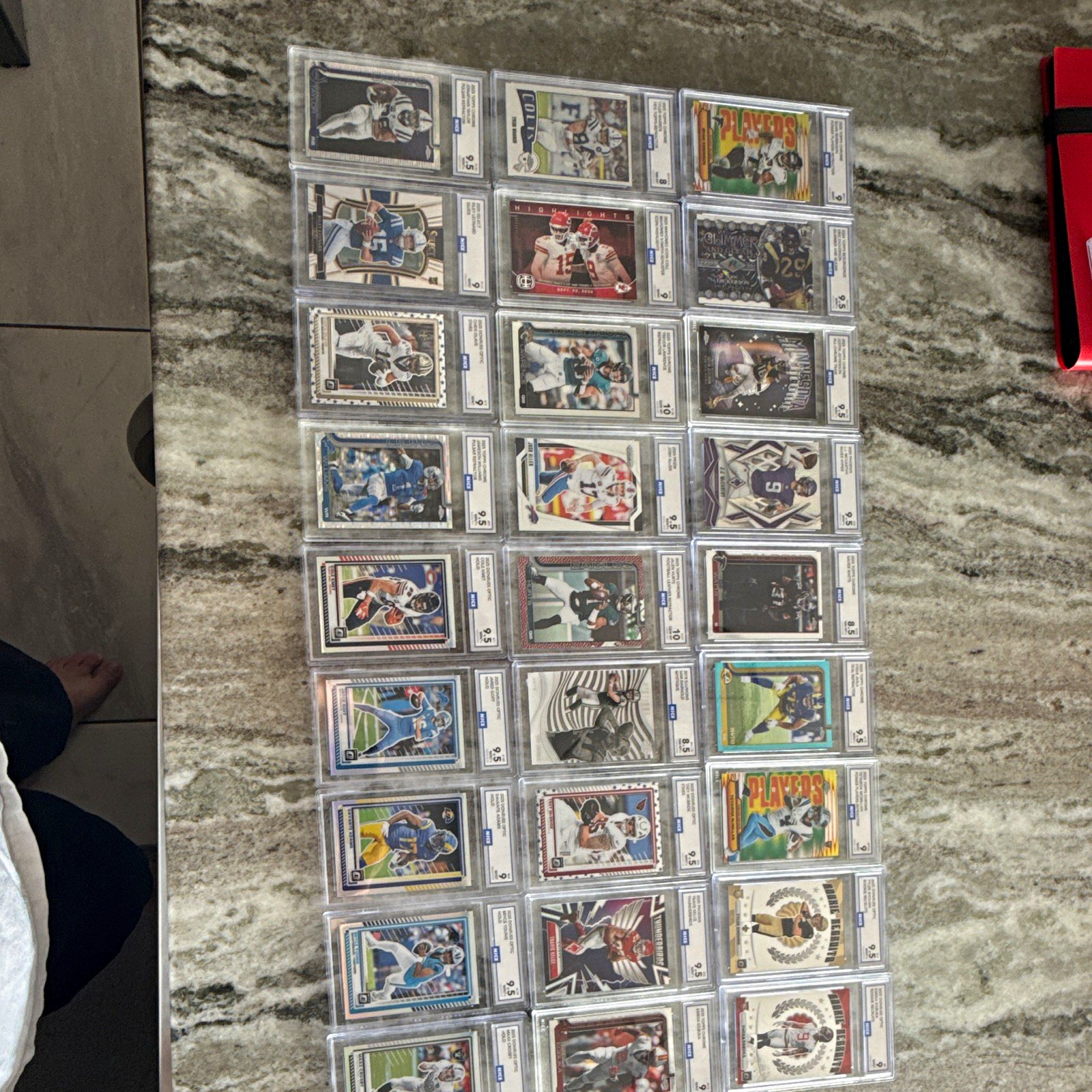 NICE slab lot of 27 cards Inserts, Numbered, Rookies, Holos, & Refractors