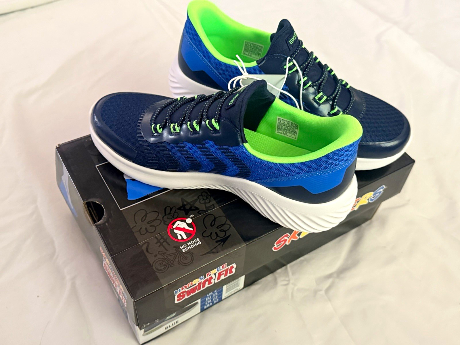 SKECHERS Hands Free Slip-ins Swift Fit Low Top Lace-Up Sneakers Blue/Green 3 SKECHERS Hands Free Slip-ins Swift Fit Low Top Lace-Up Sneakers Blue/Green 3