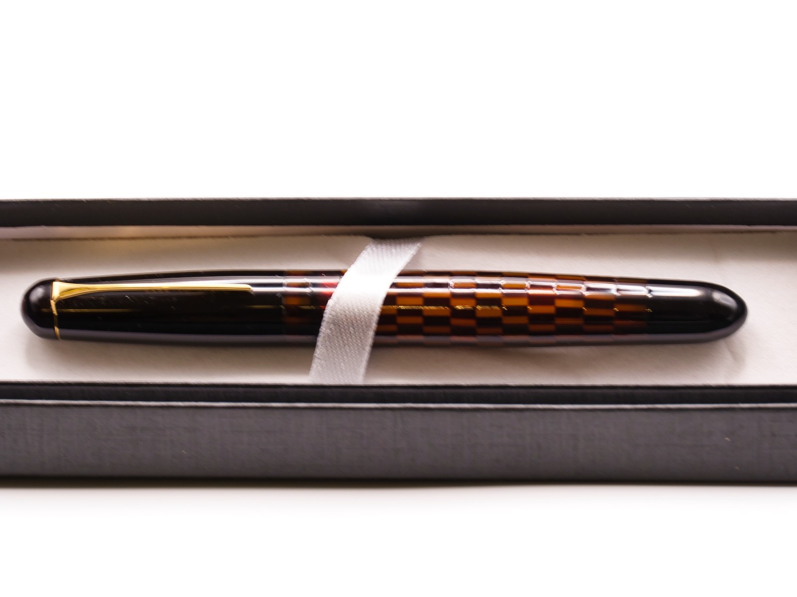 Stunning Vintage Kyoto Celluloid Kohaku Fountain Pen M nib Stunning Vintage Kyoto Celluloid Kohaku Fountain Pen M nib