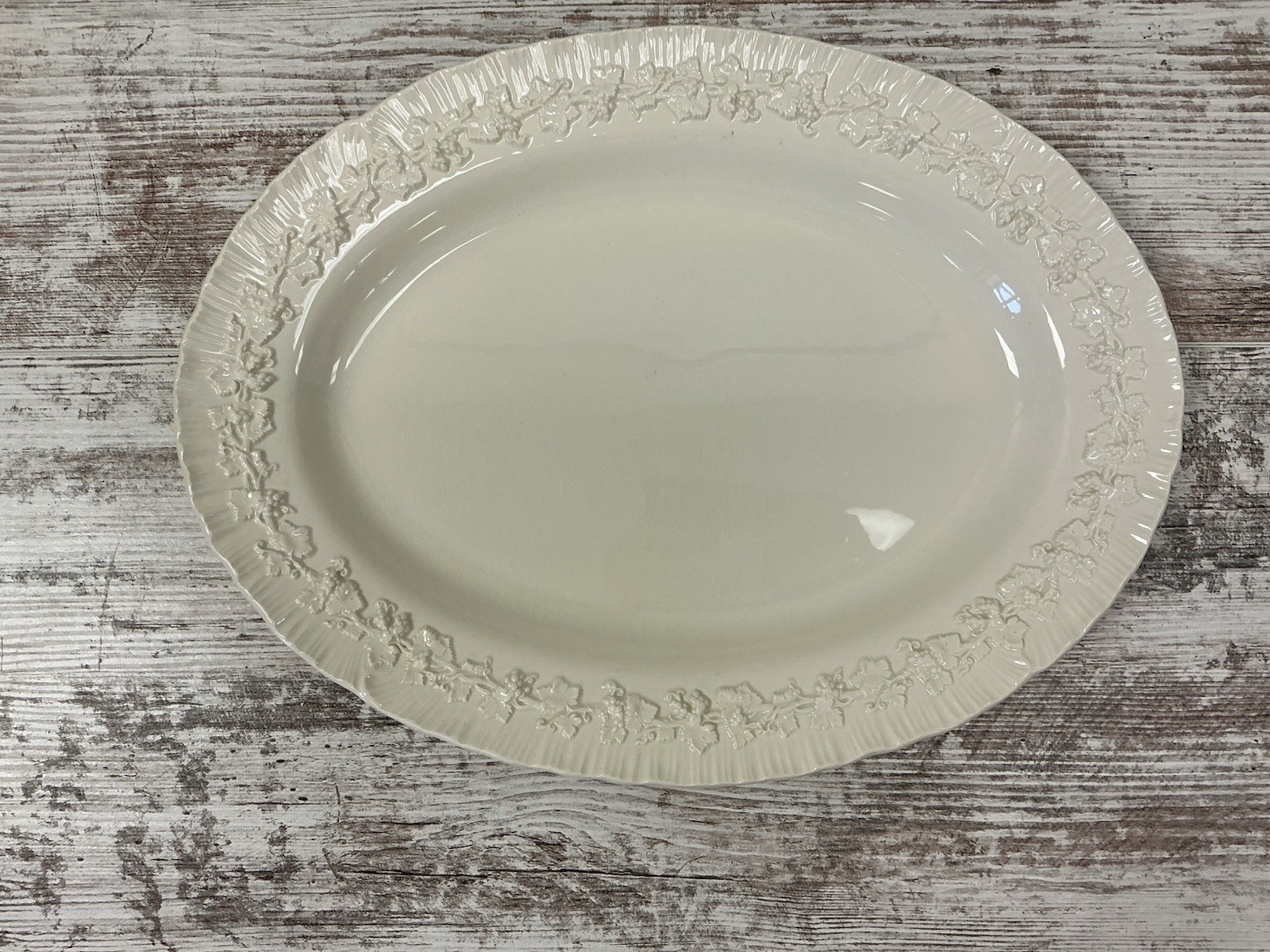 Wedgwood 14” Crème On Crème Oval Serving Platter Very Nice Condition Bone China