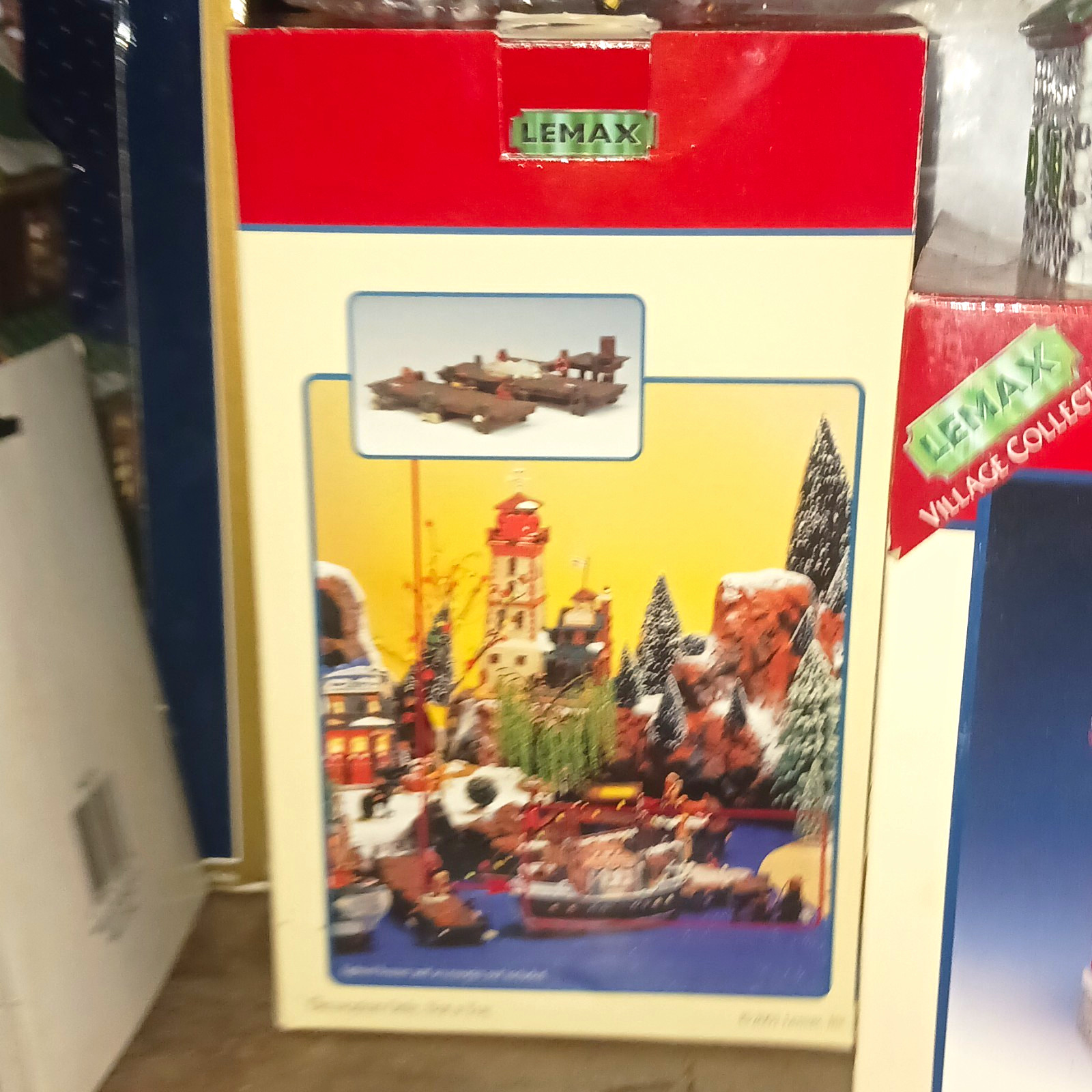 Lemax Village Collection Christmas Village Resin Display Scene, Boxed Multicolor