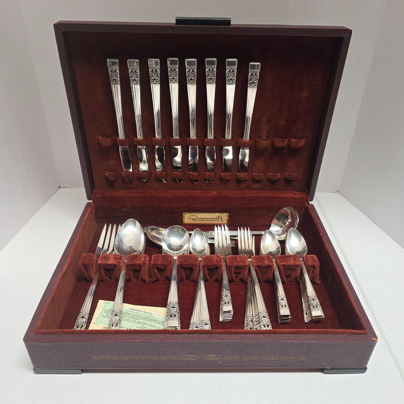 Vtg 1936 Oneida Community Coronation Silver Plate Silverware Set w Case 64 Piece