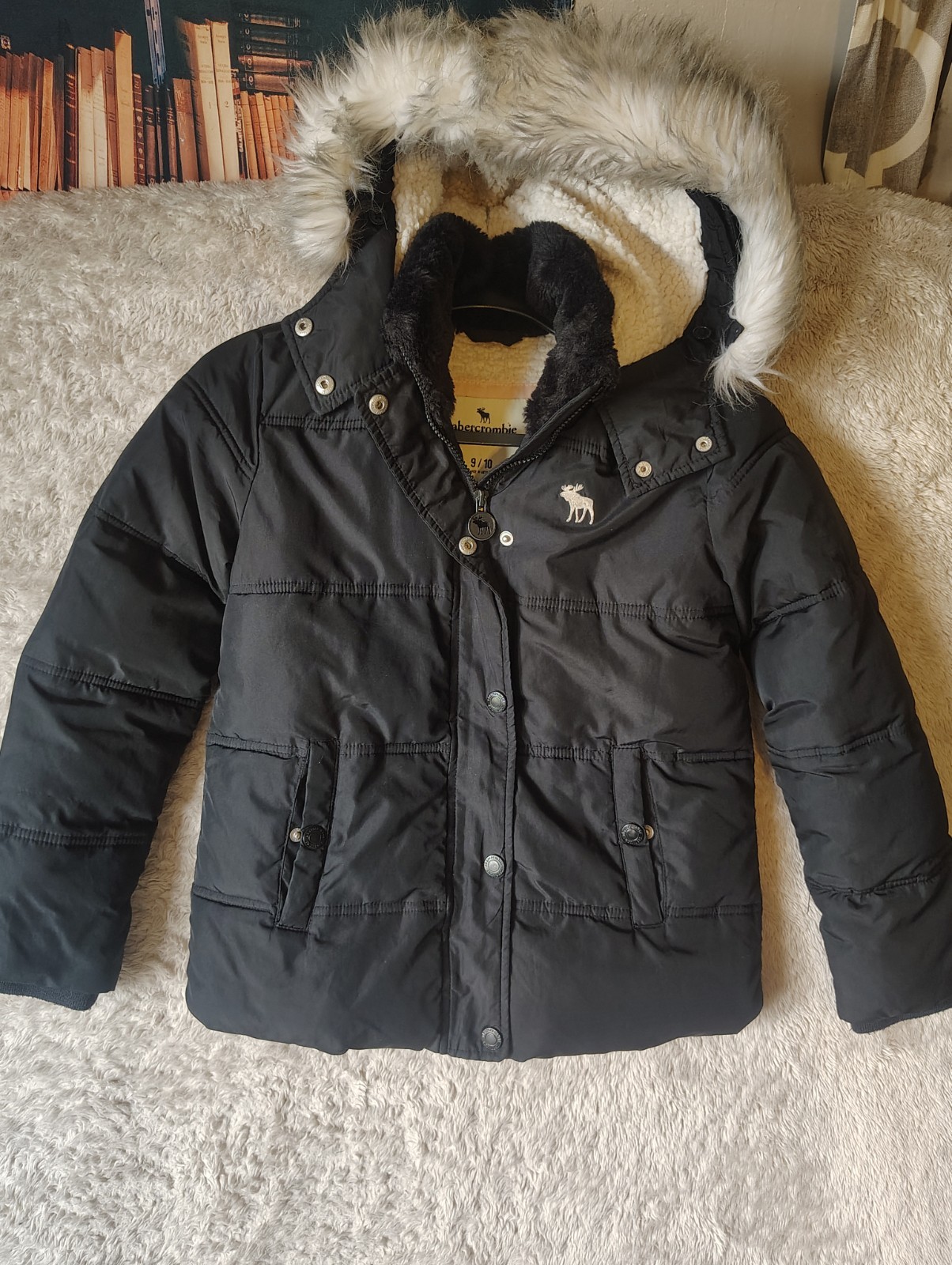Abercrombie Kids Black  puffer jacket W/ Furr Hood Sz 9/10 Great condition 