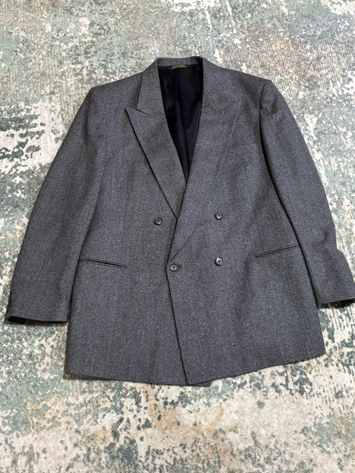 Vintage Strathmore Wool Gray Double breasted Suit Excellent Condition