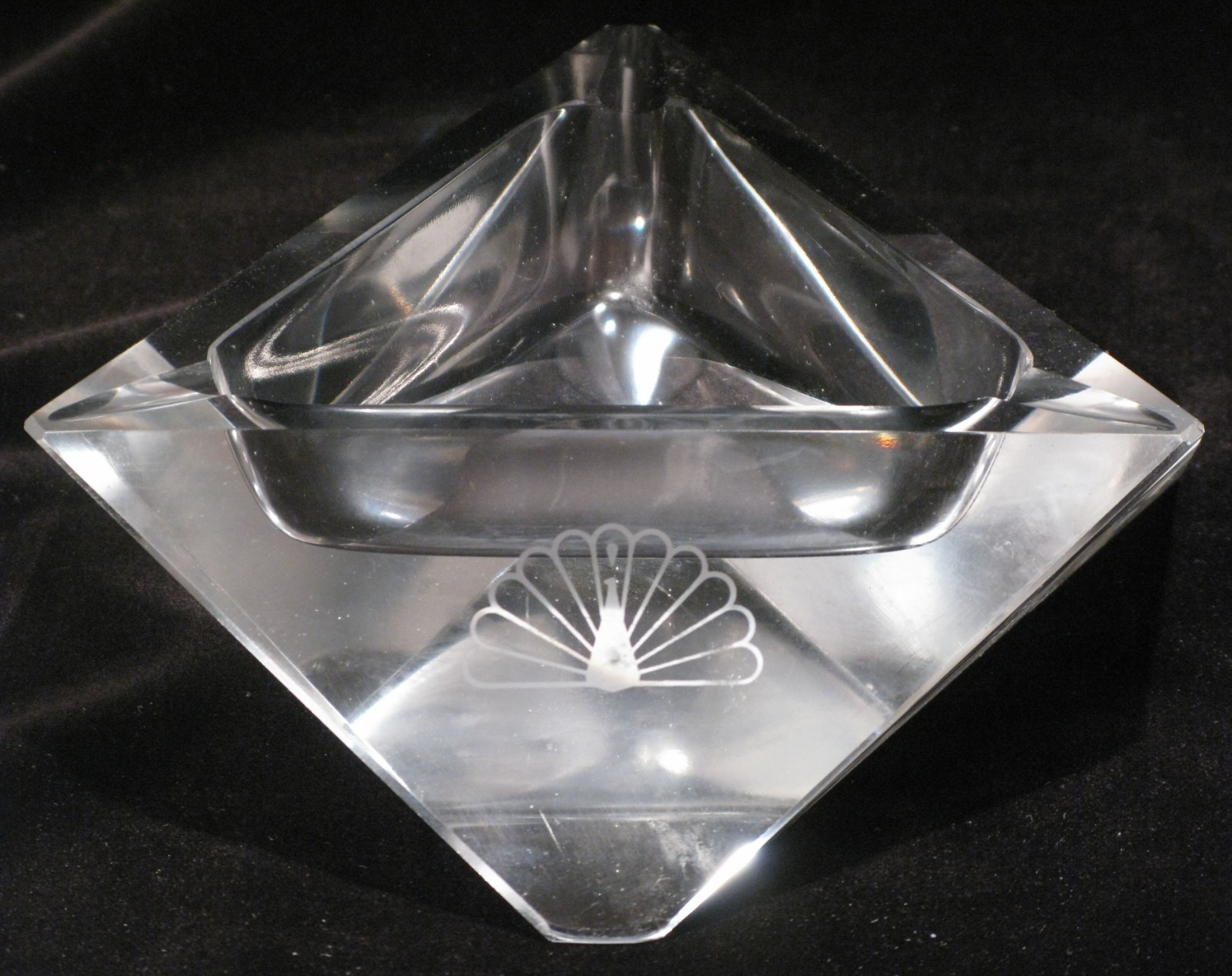 Vintage NBC Television Peacock Logo Large Glass Ashtray Mid Century Modern 7